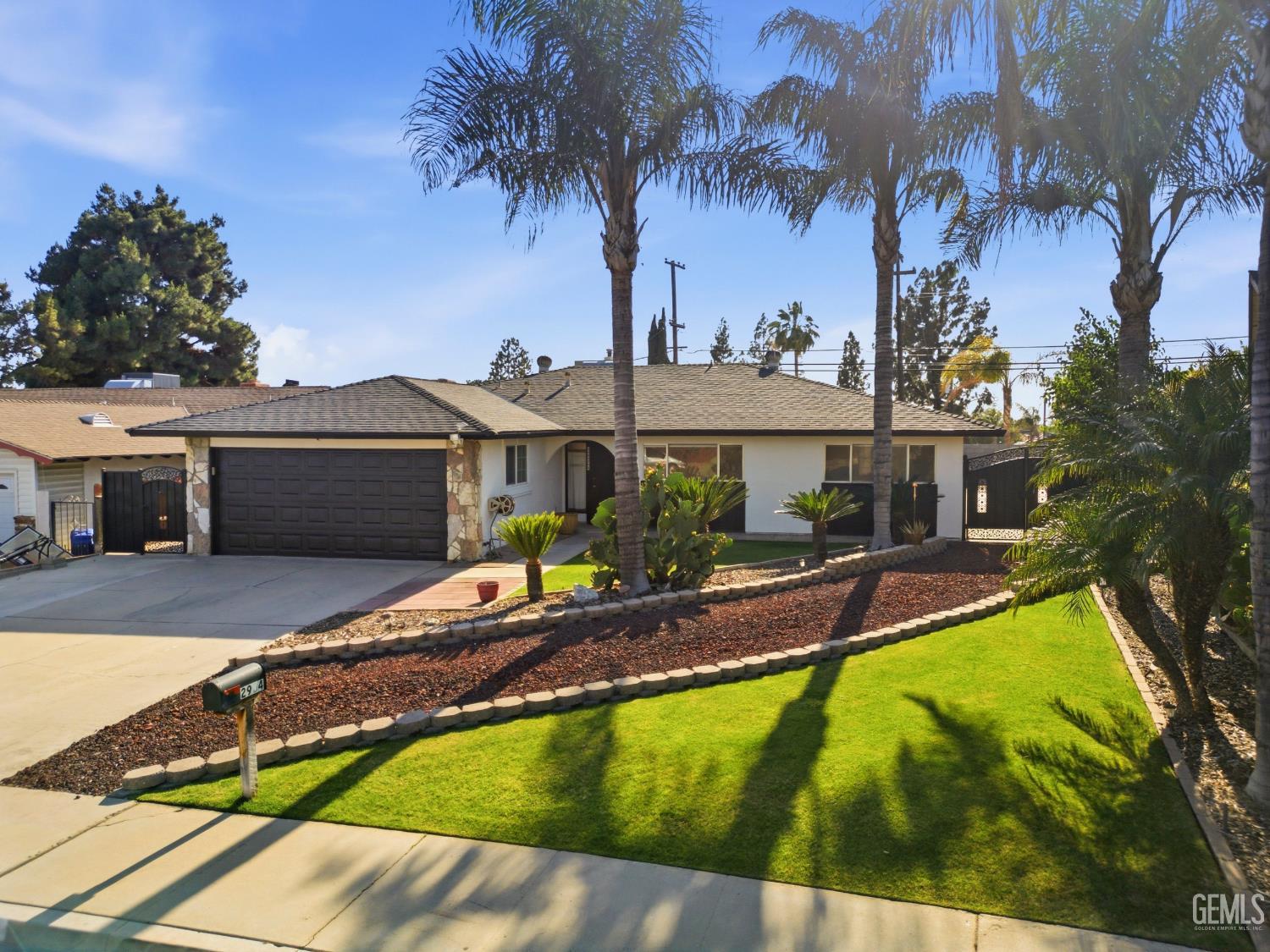 2904 Maywood Drive — photo 3
