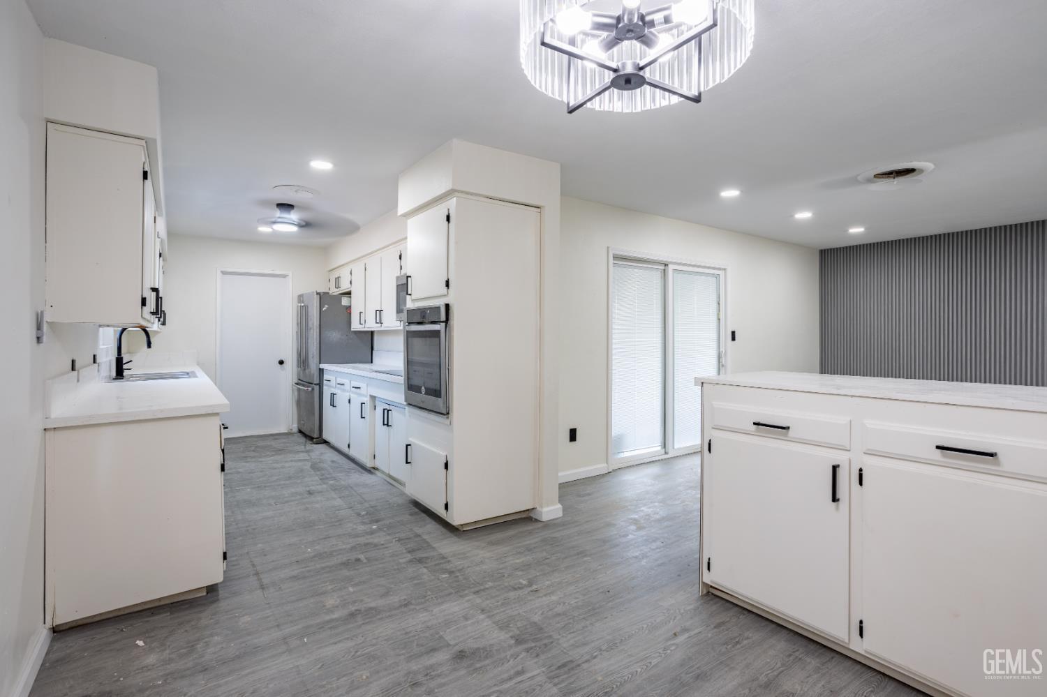 1112 San Vicente Drive — photo 23