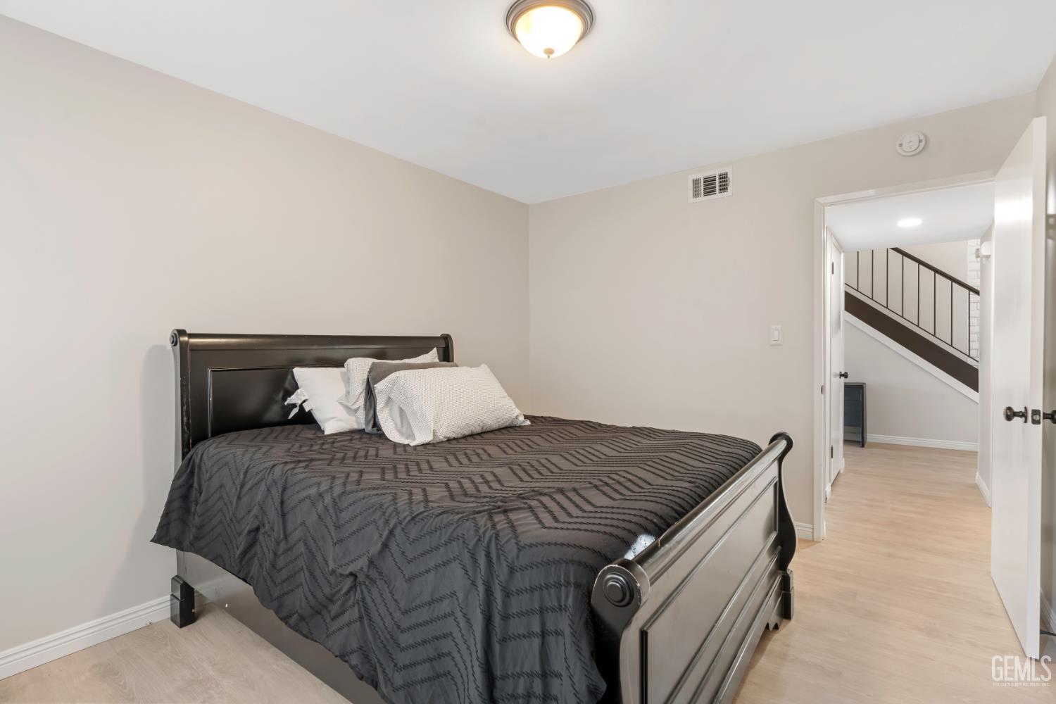 6612 Greensward Way — photo 38