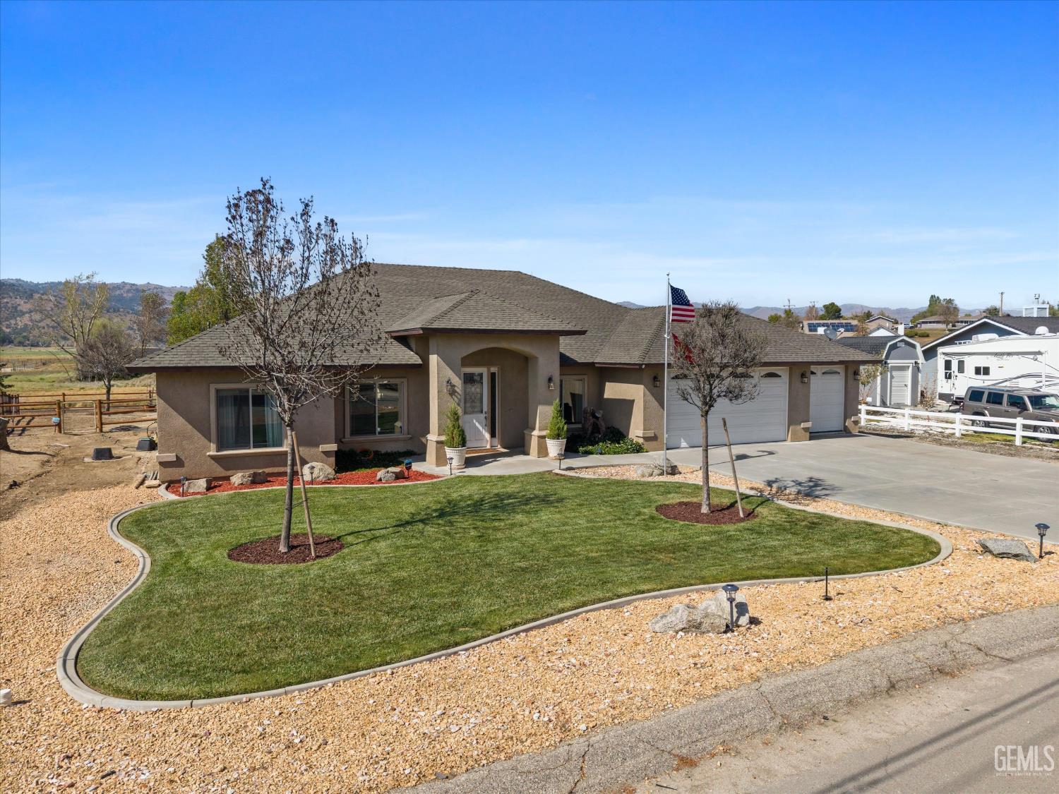 28100 Braeburn Place — photo 4