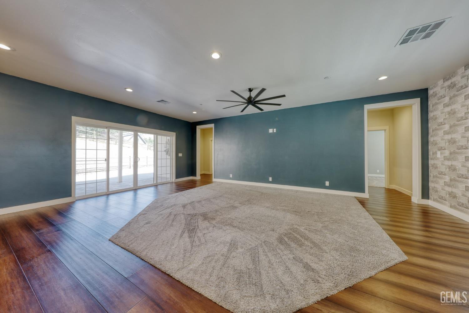 25904 Bear Valley Road — photo 11