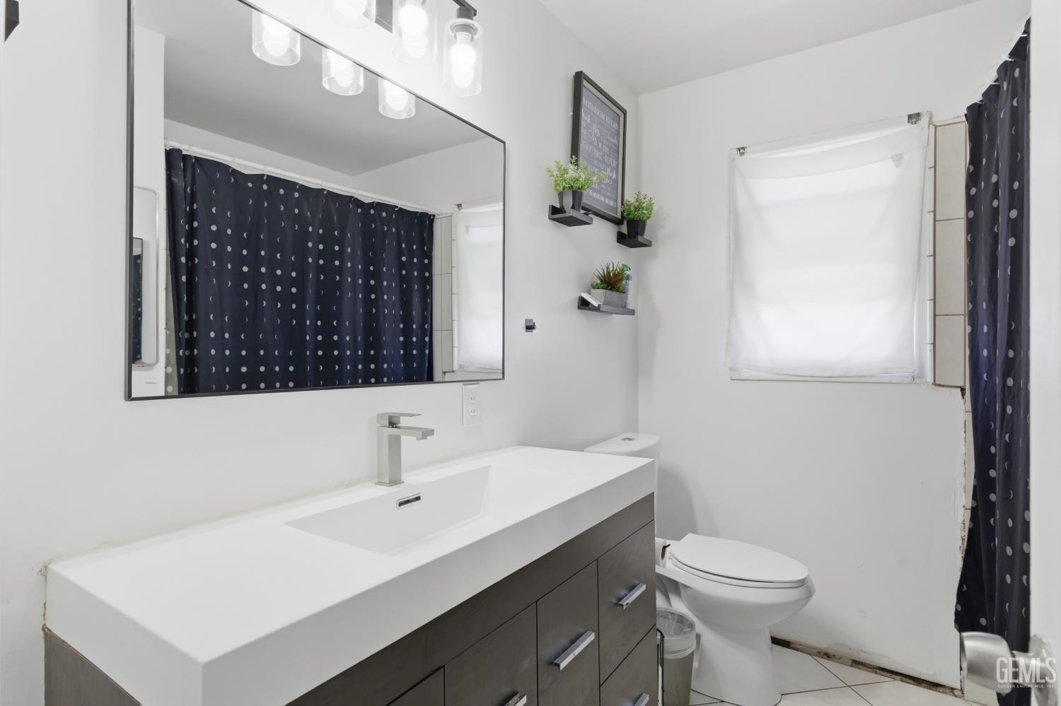 300 S Olive Street — photo 14