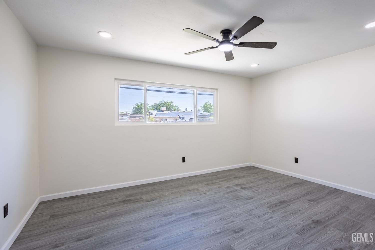 1112 San Vicente Drive — photo 13