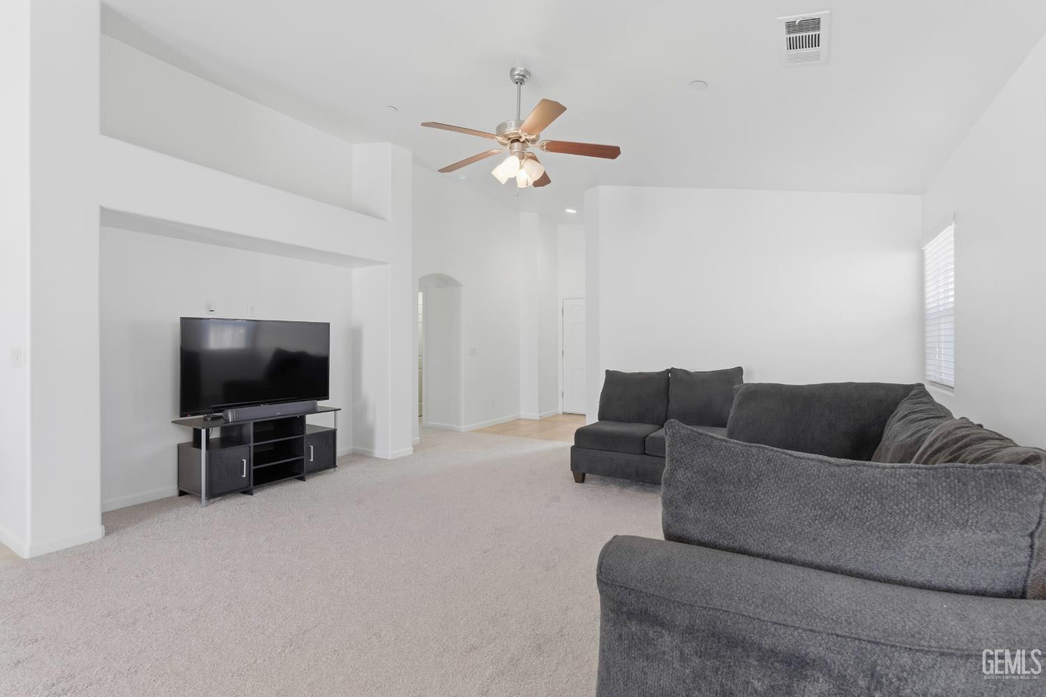 9102 Whitman Avenue — photo 13