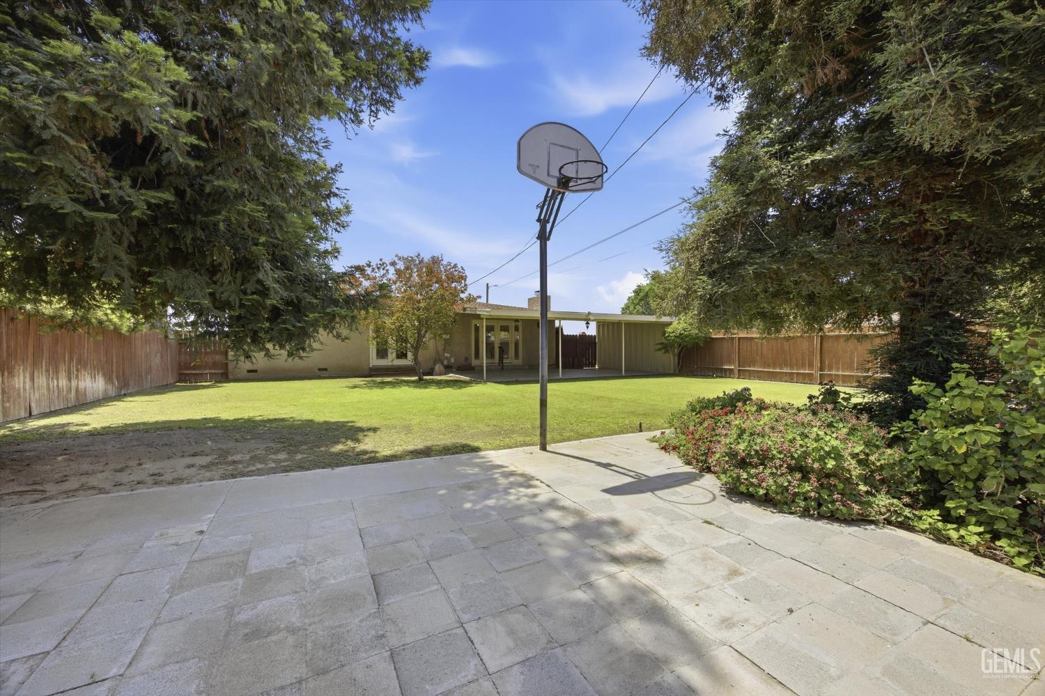 1020 Roberts Lane — photo 35