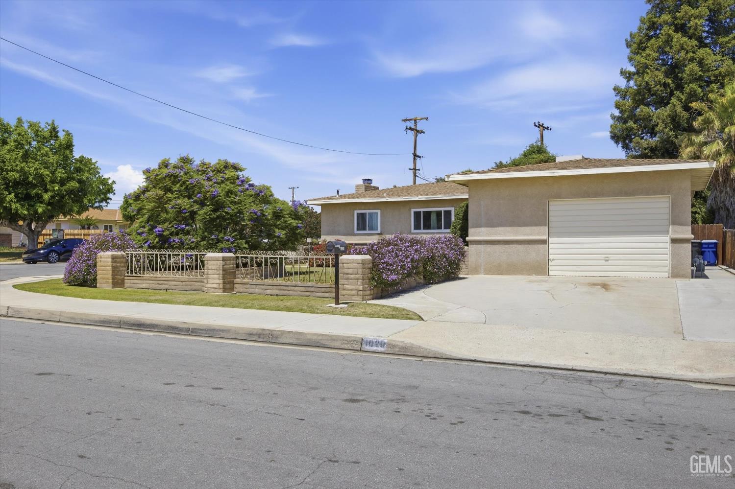 1020 Roberts Lane — photo 4