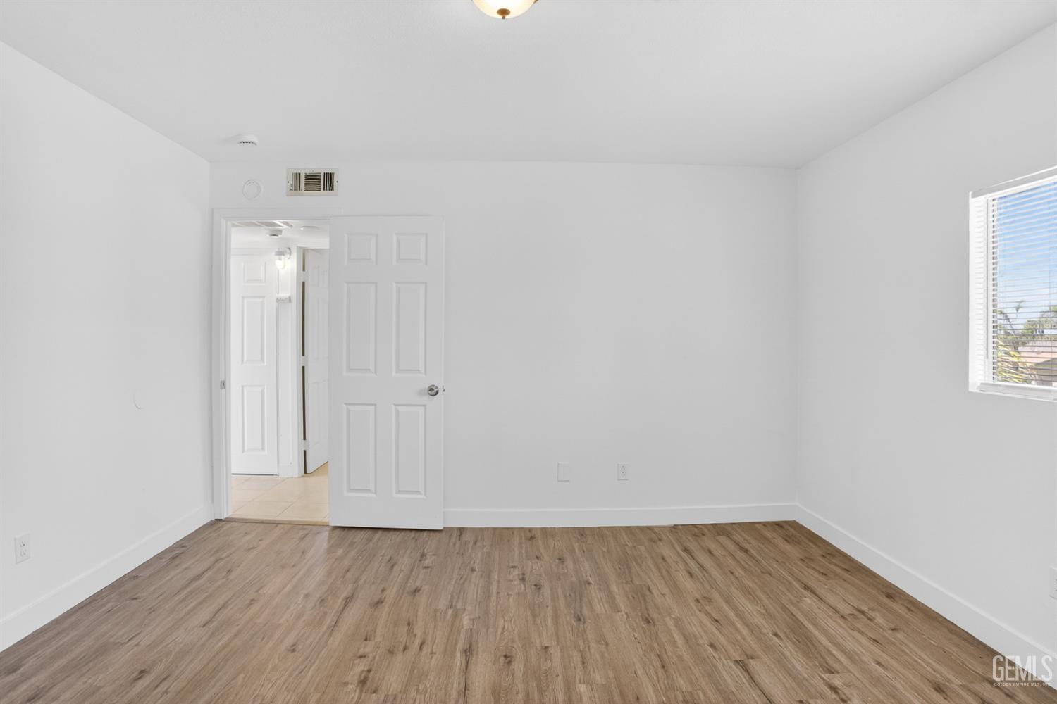 1300 Flower Street — photo 38