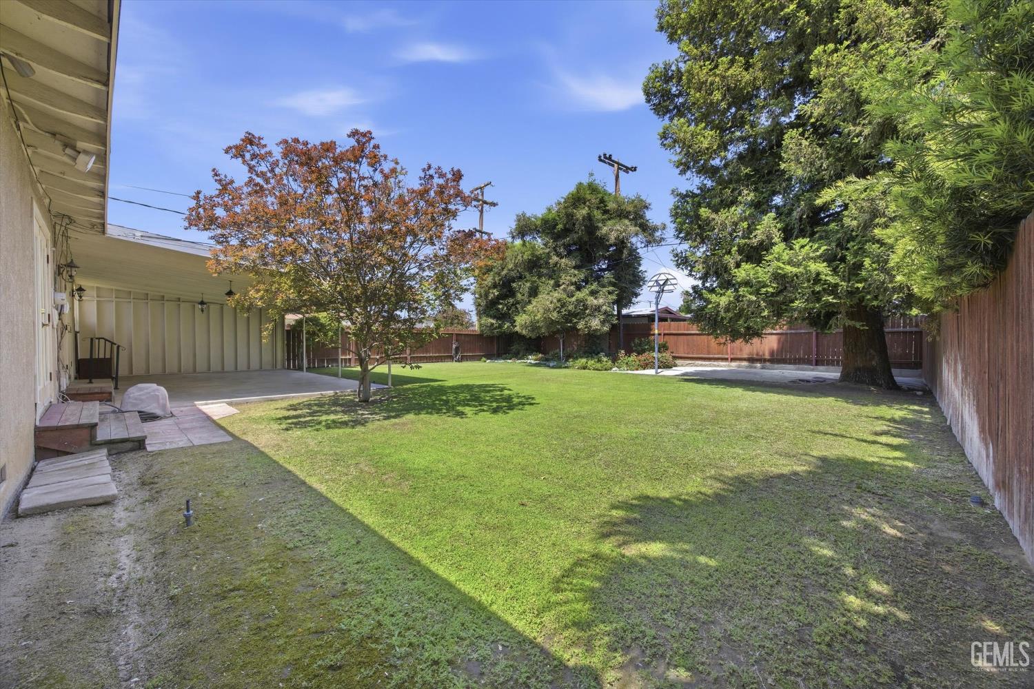 1020 Roberts Lane — photo 32