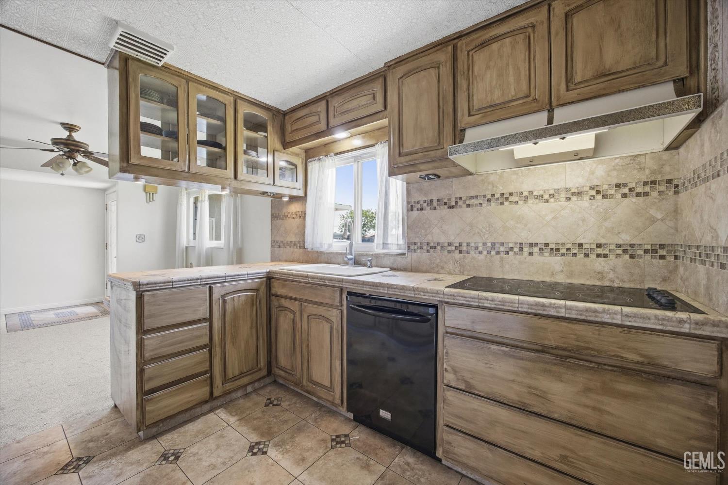 1020 Roberts Lane — photo 15