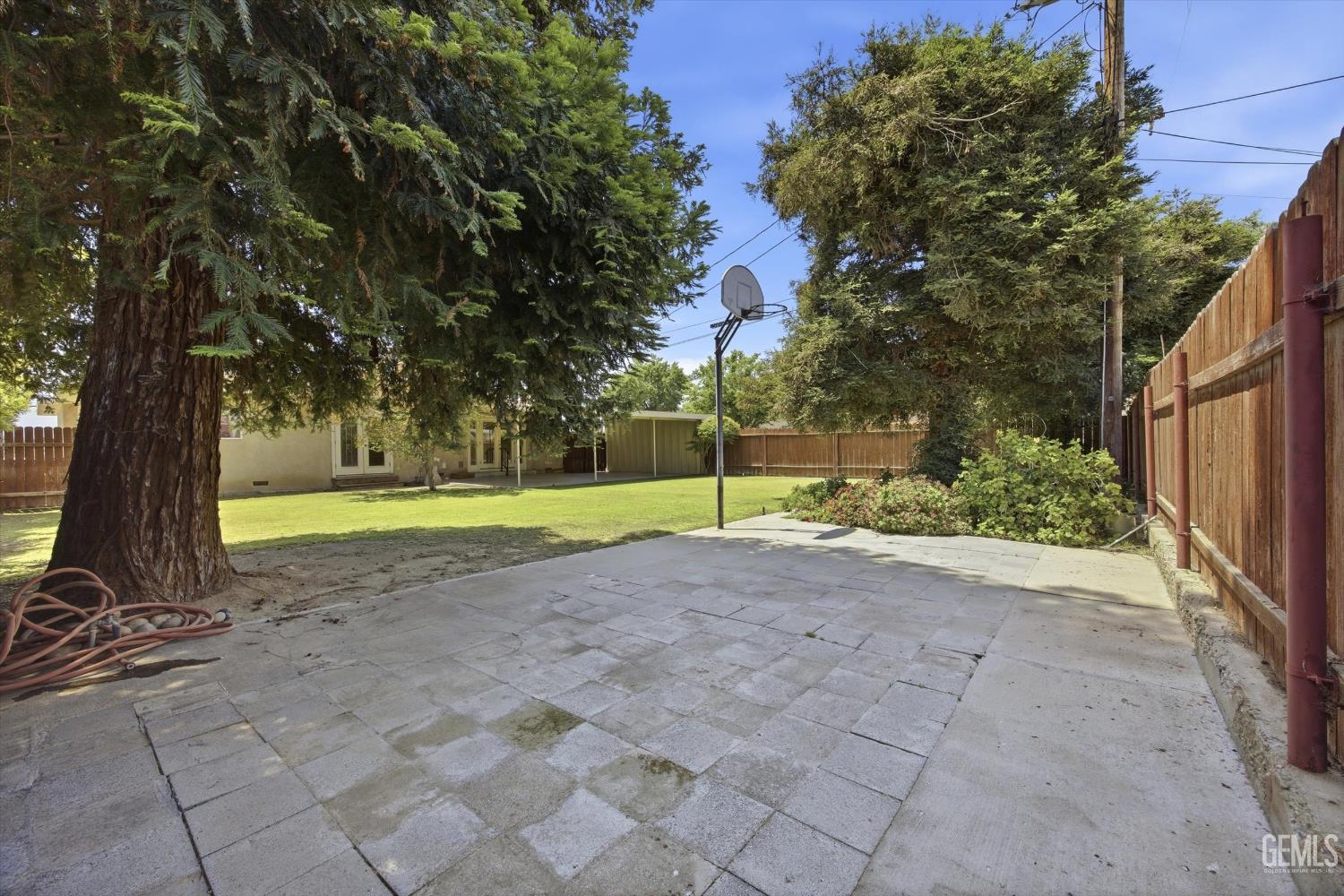 1020 Roberts Lane — photo 34
