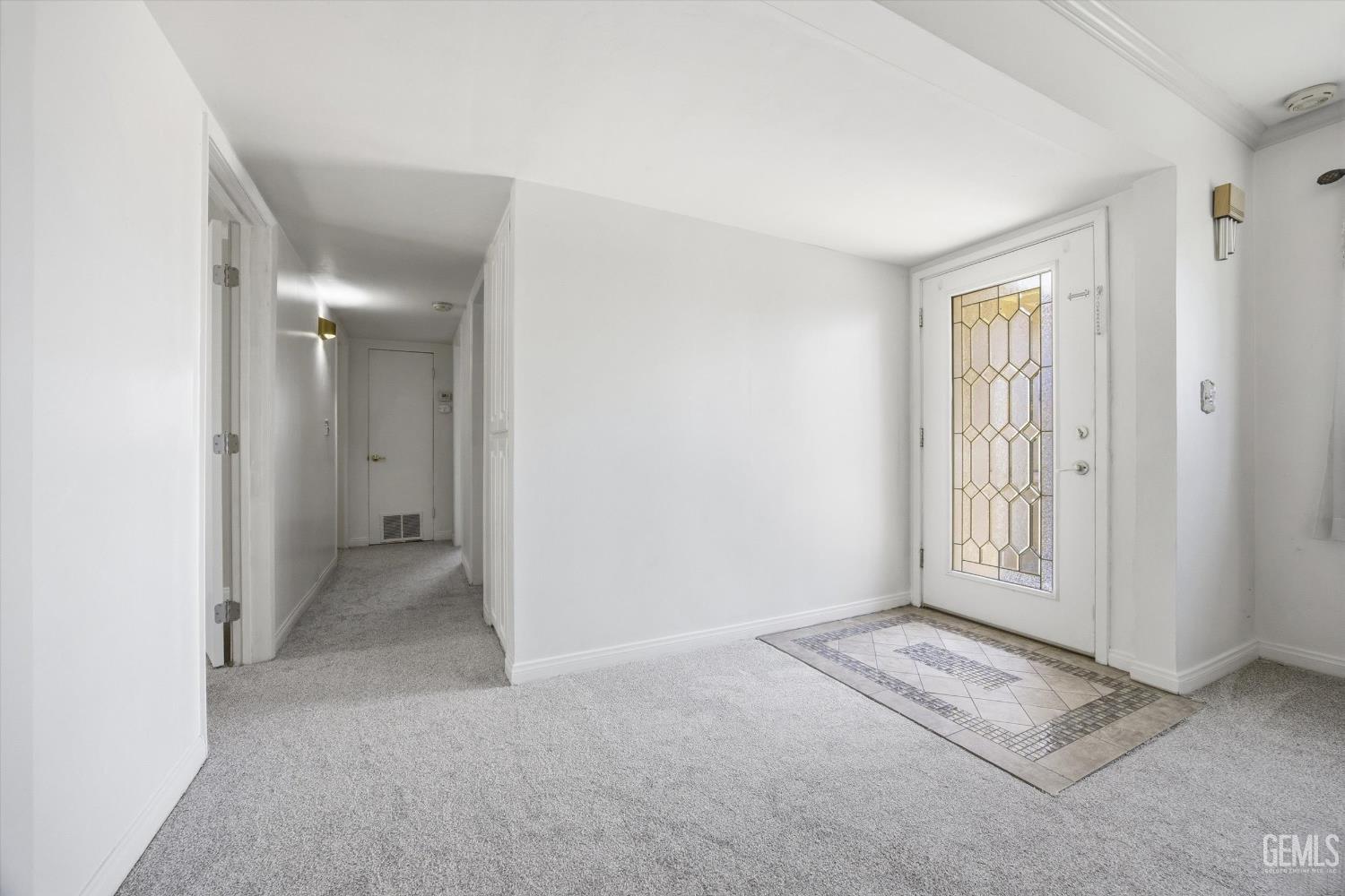 1020 Roberts Lane — photo 7
