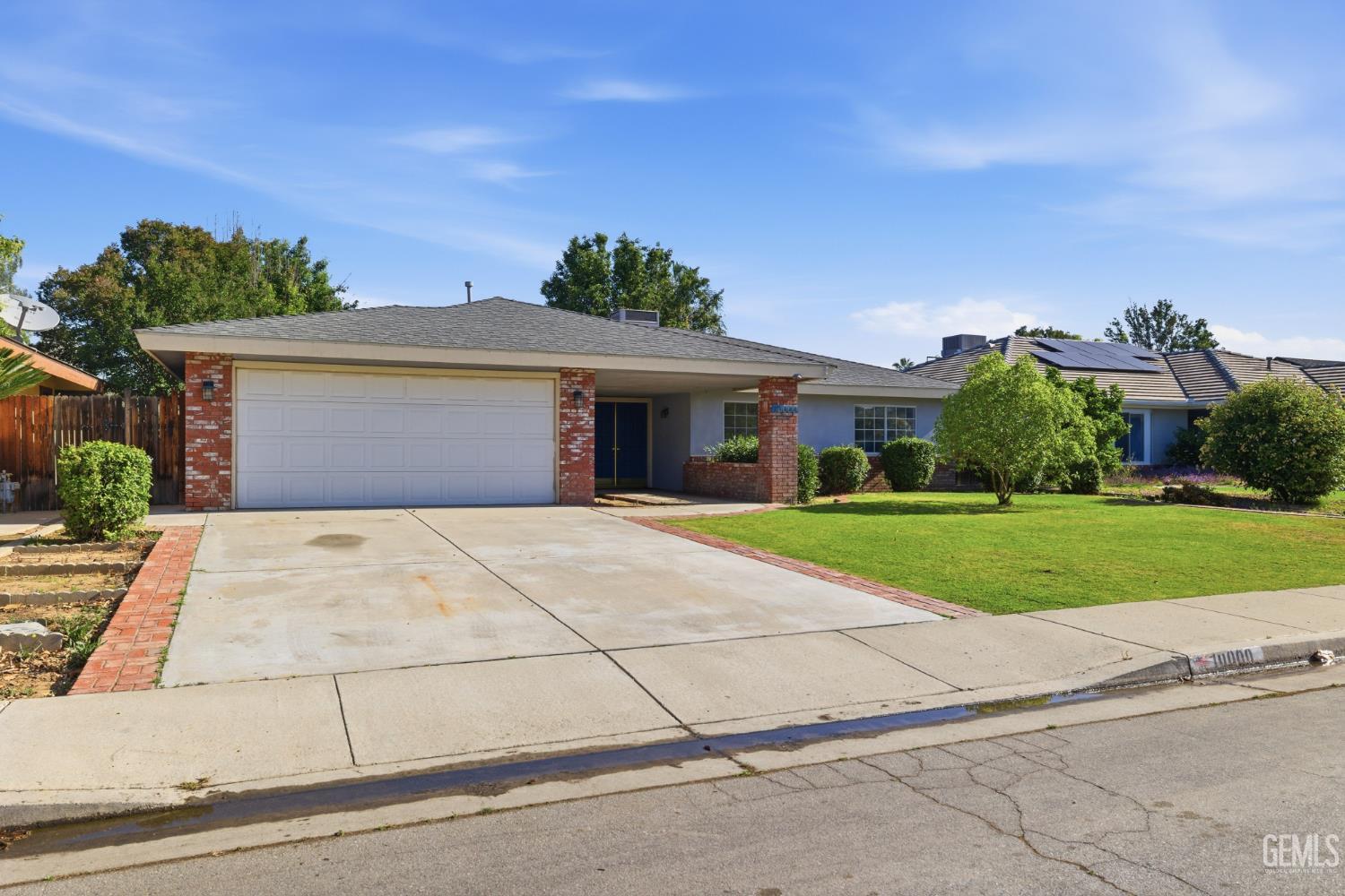 10000 Marilee Avenue — photo 2