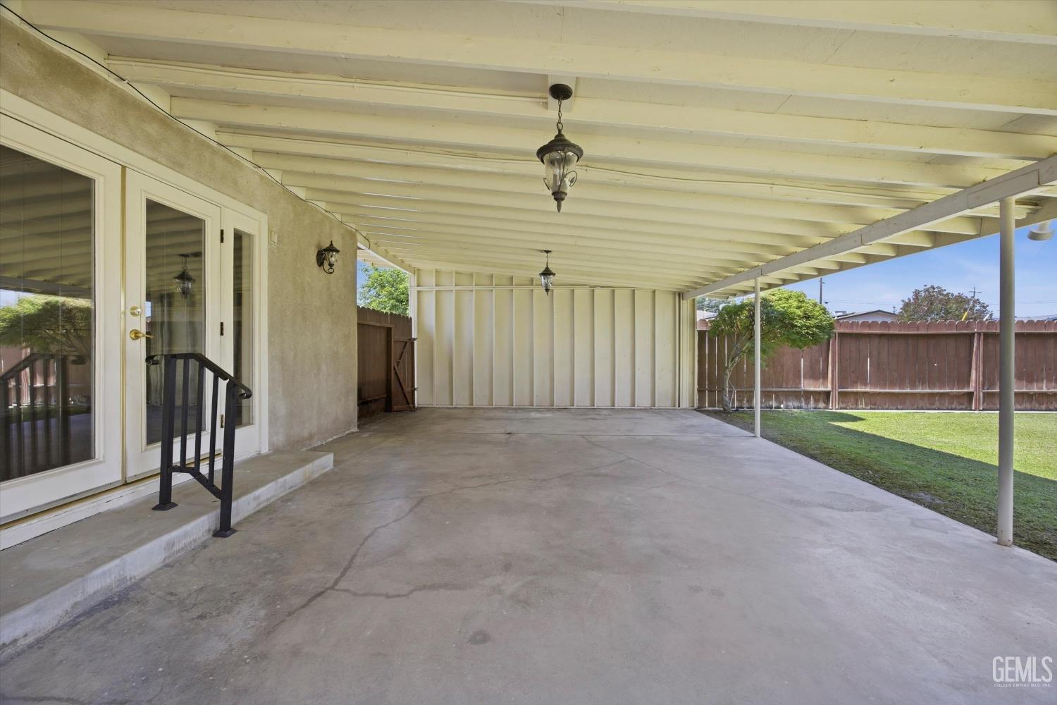 1020 Roberts Lane — photo 28