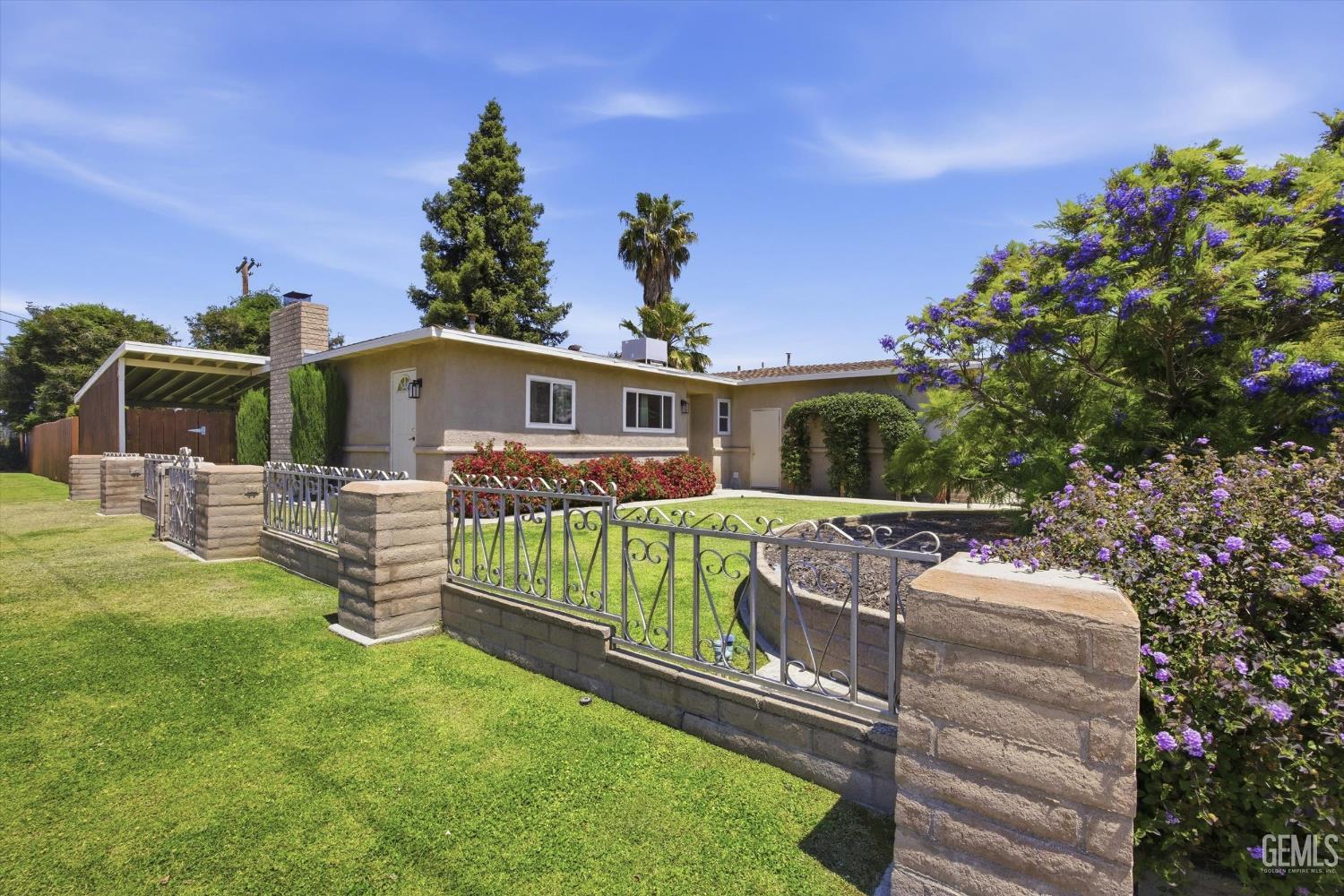1020 Roberts Lane — photo 3