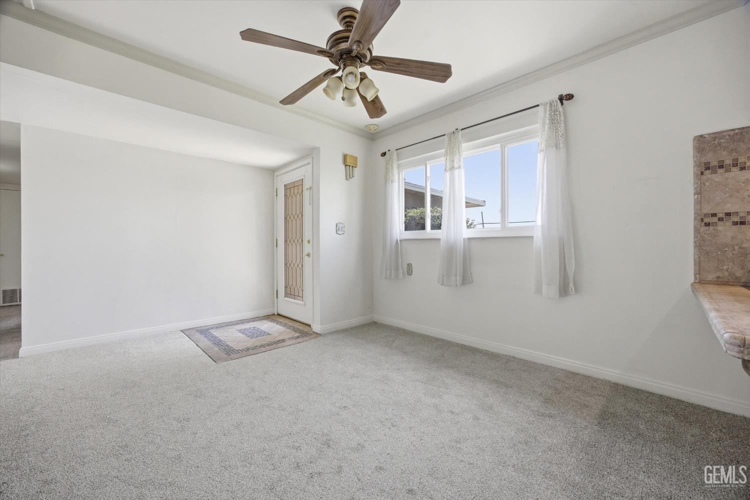 1020 Roberts Lane — photo 8