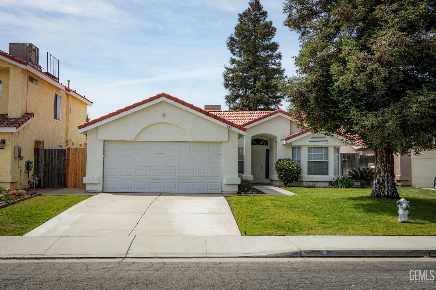 6401 Caracas Court — photo 2