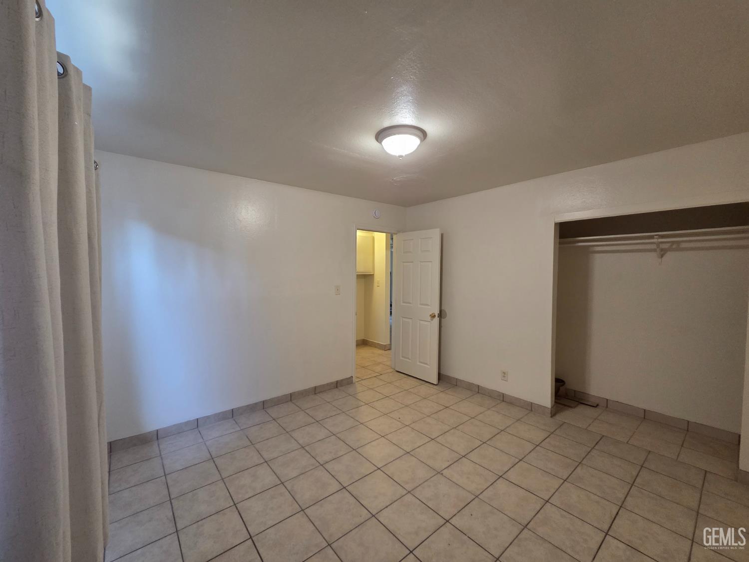 514 Bates Avenue — photo 8