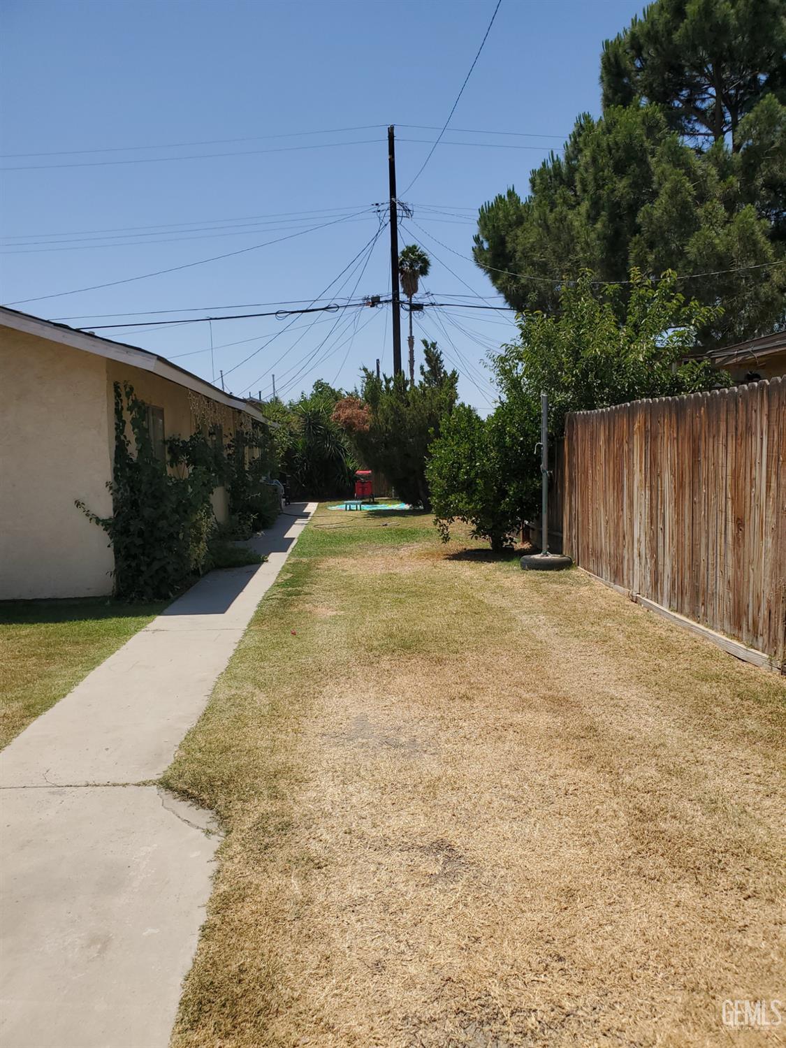 514 Bates Avenue — photo 2