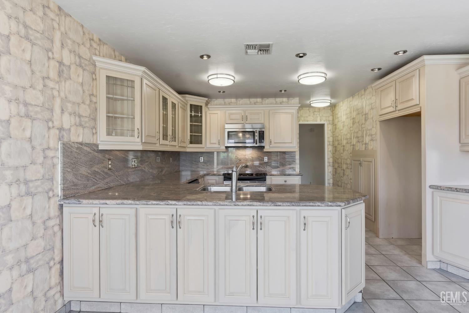 5517 Muirfield Drive — photo 26