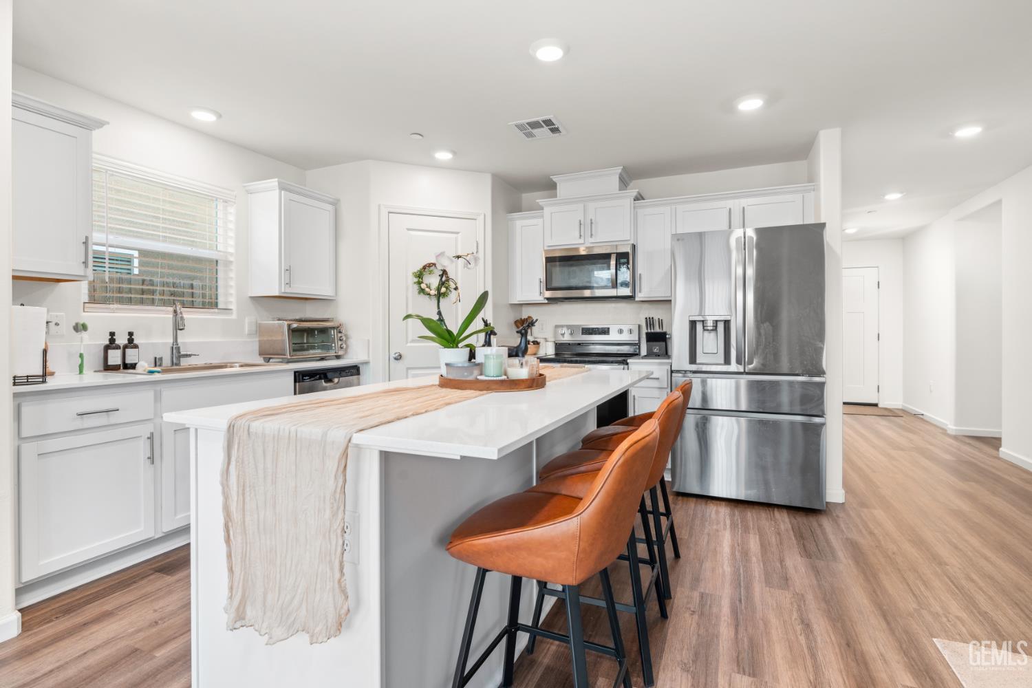 8611 Lacuna Coil Avenue — photo 8