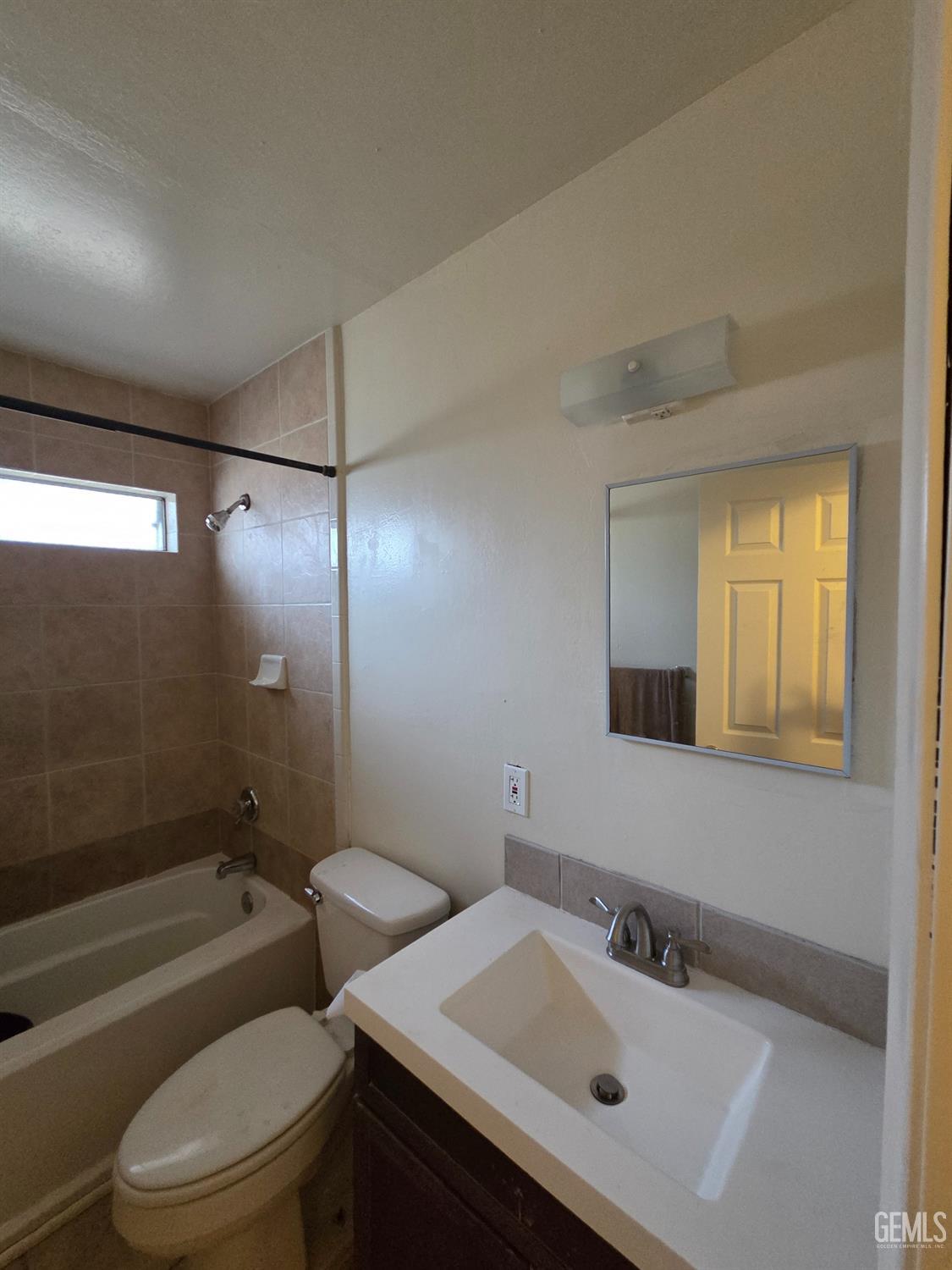 514 Bates Avenue — photo 9