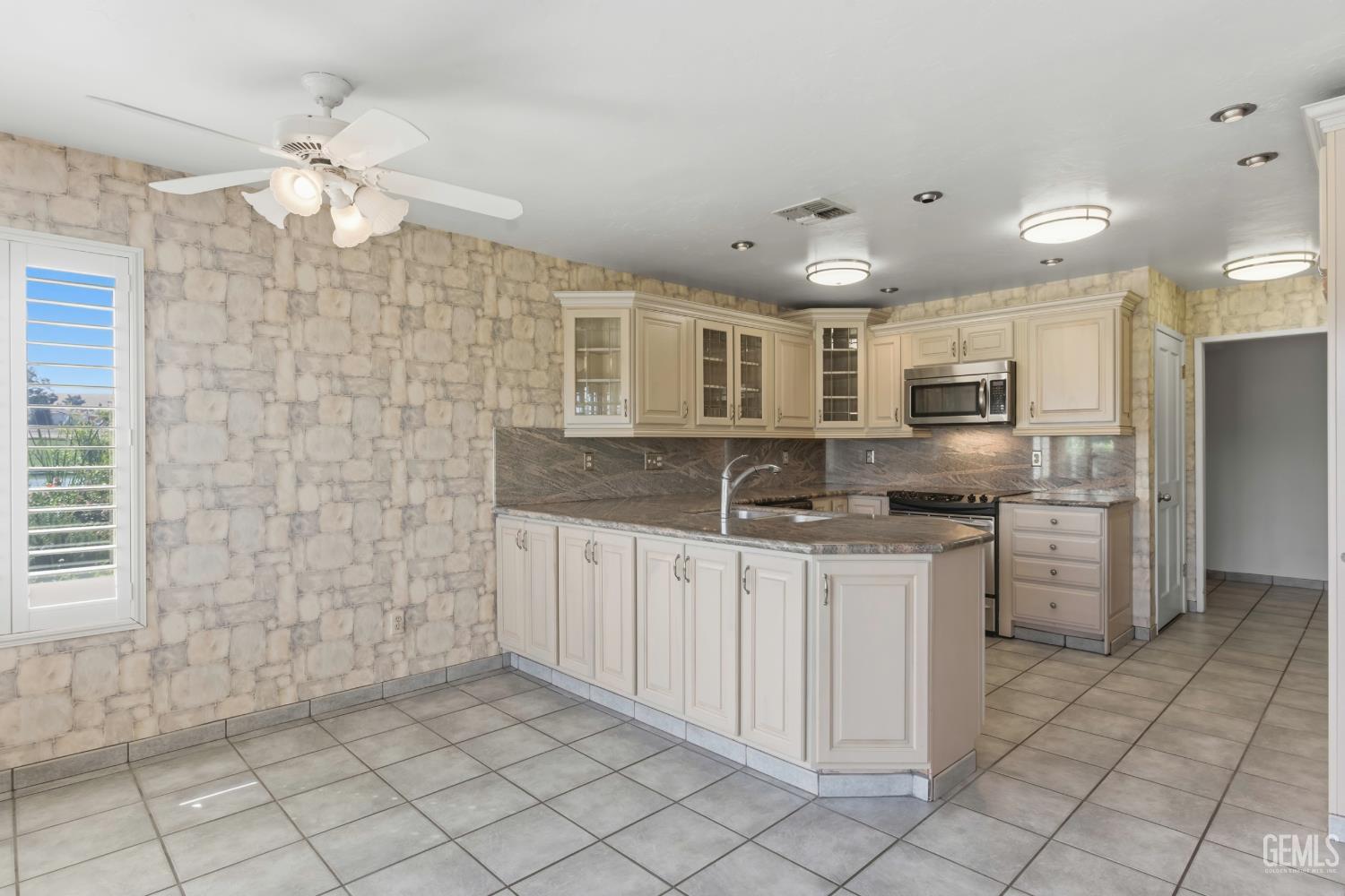 5517 Muirfield Drive — photo 25
