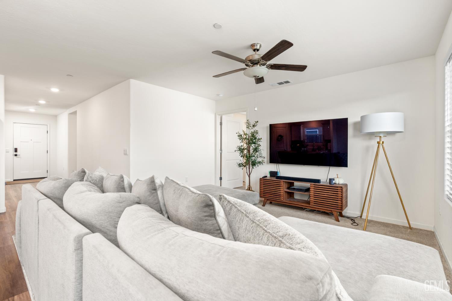 8611 Lacuna Coil Avenue — photo 9