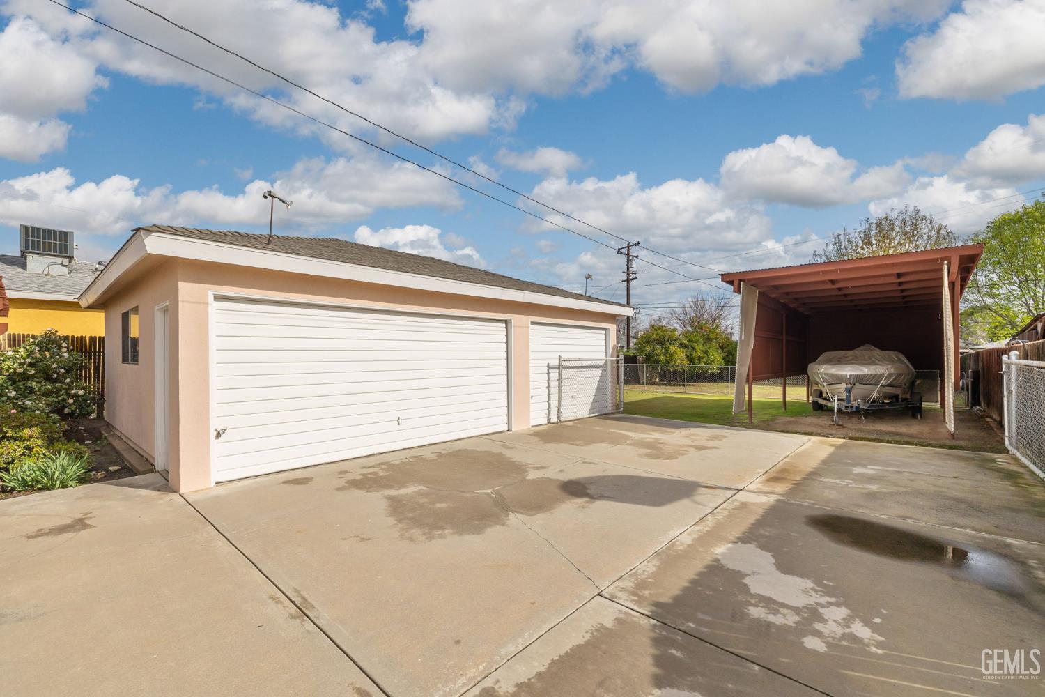 2416 Barnett Street — photo 41