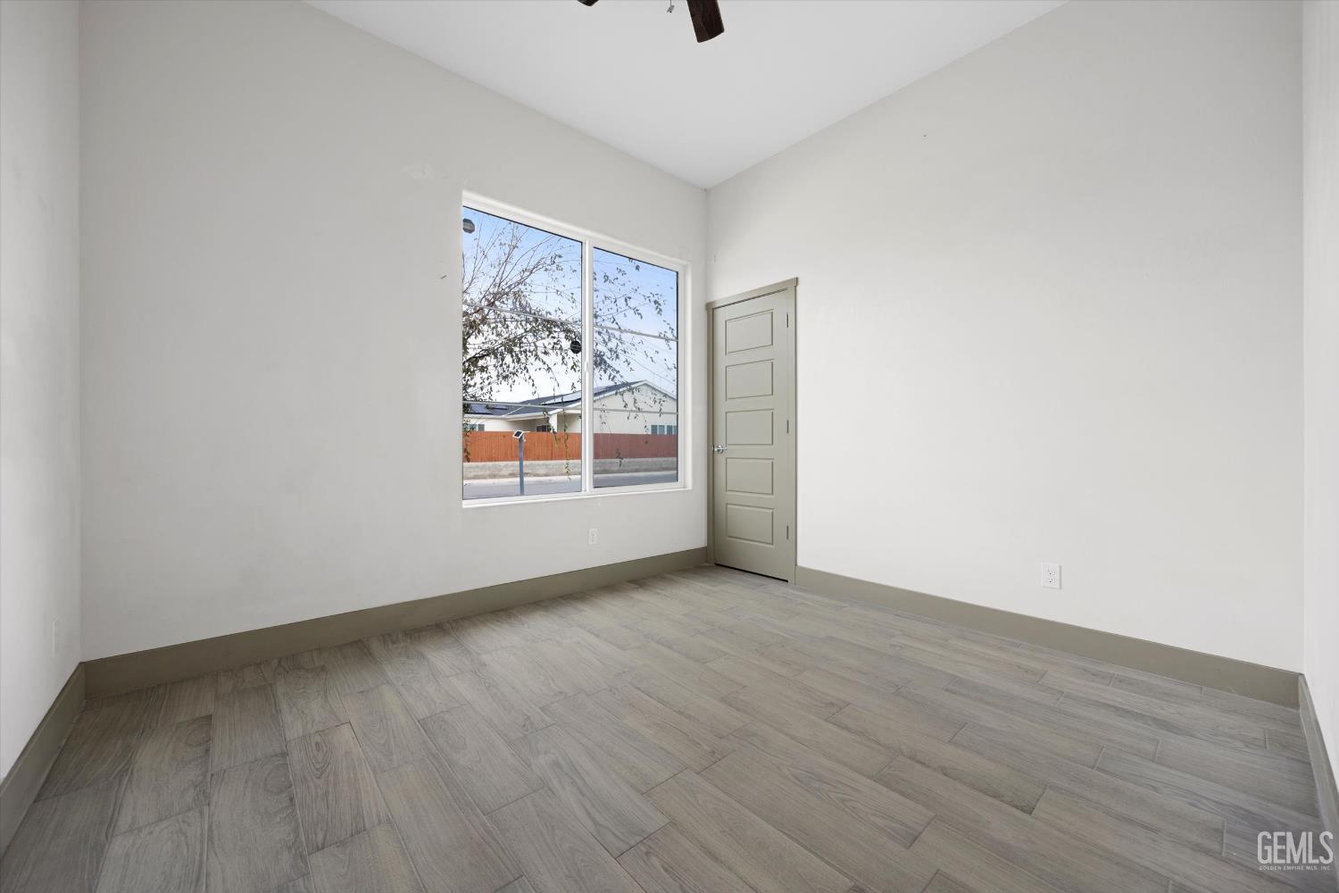 5913 Hawthorn Tree Lane — photo 12