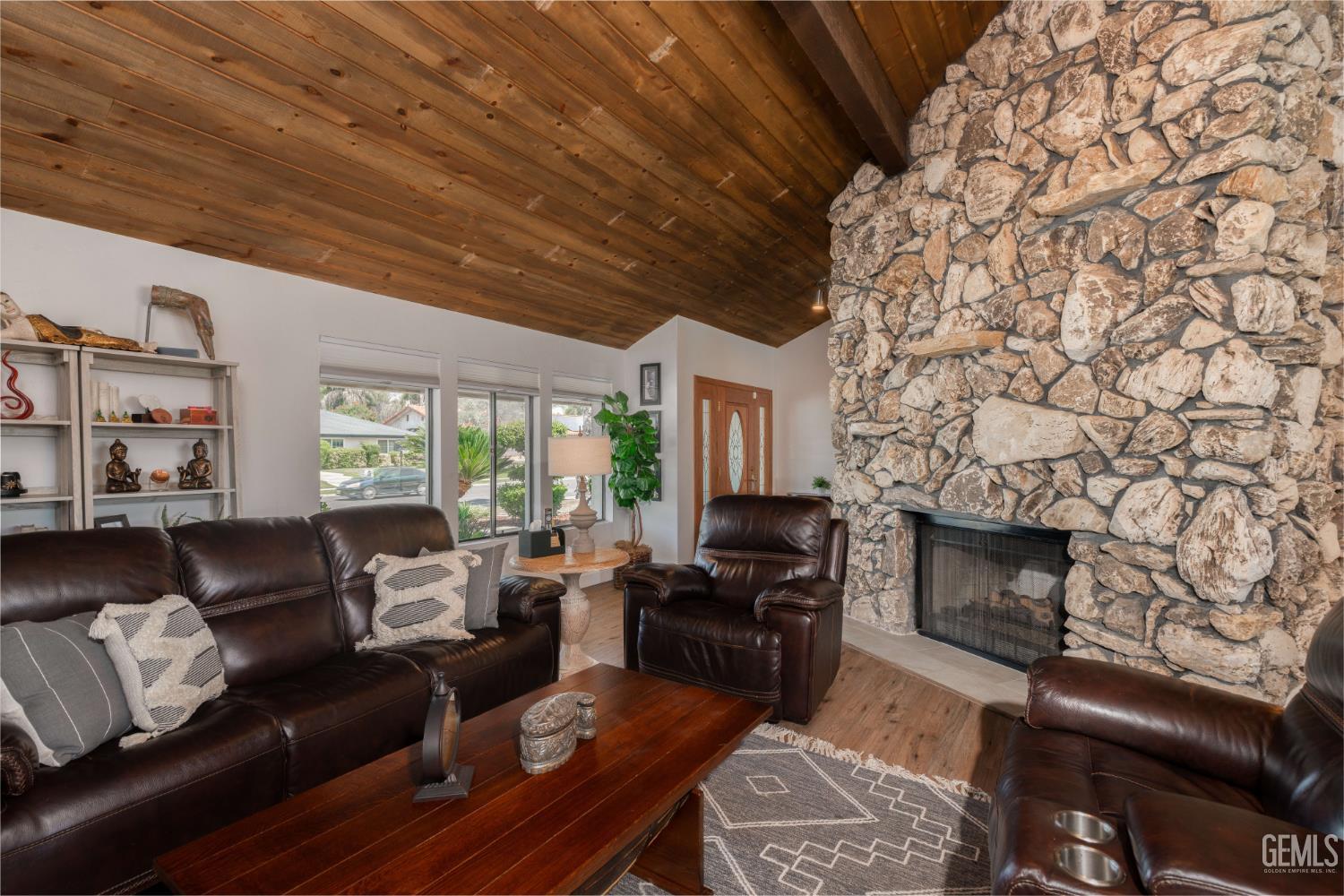 6717 Noah Avenue — photo 8