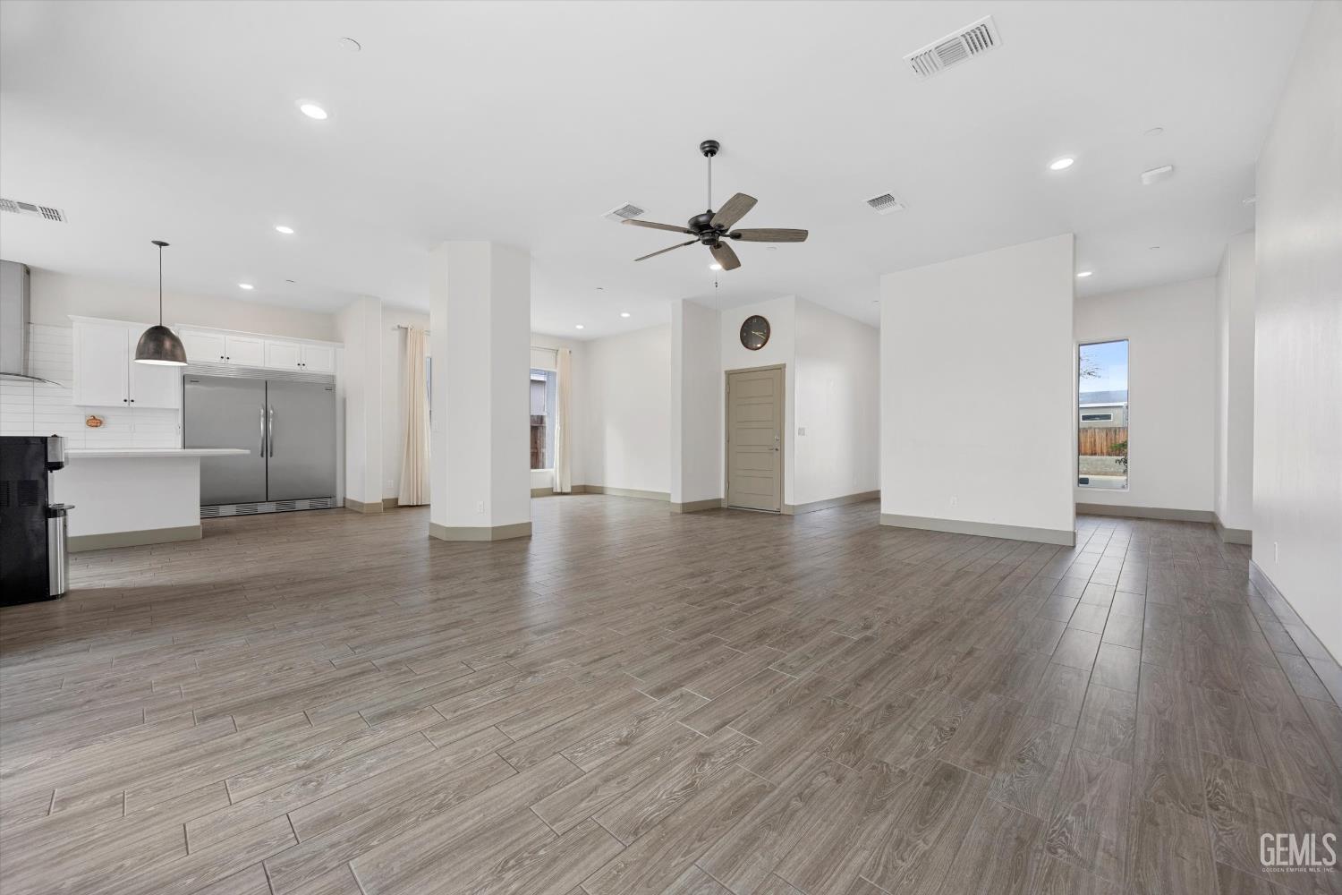5913 Hawthorn Tree Lane — photo 11