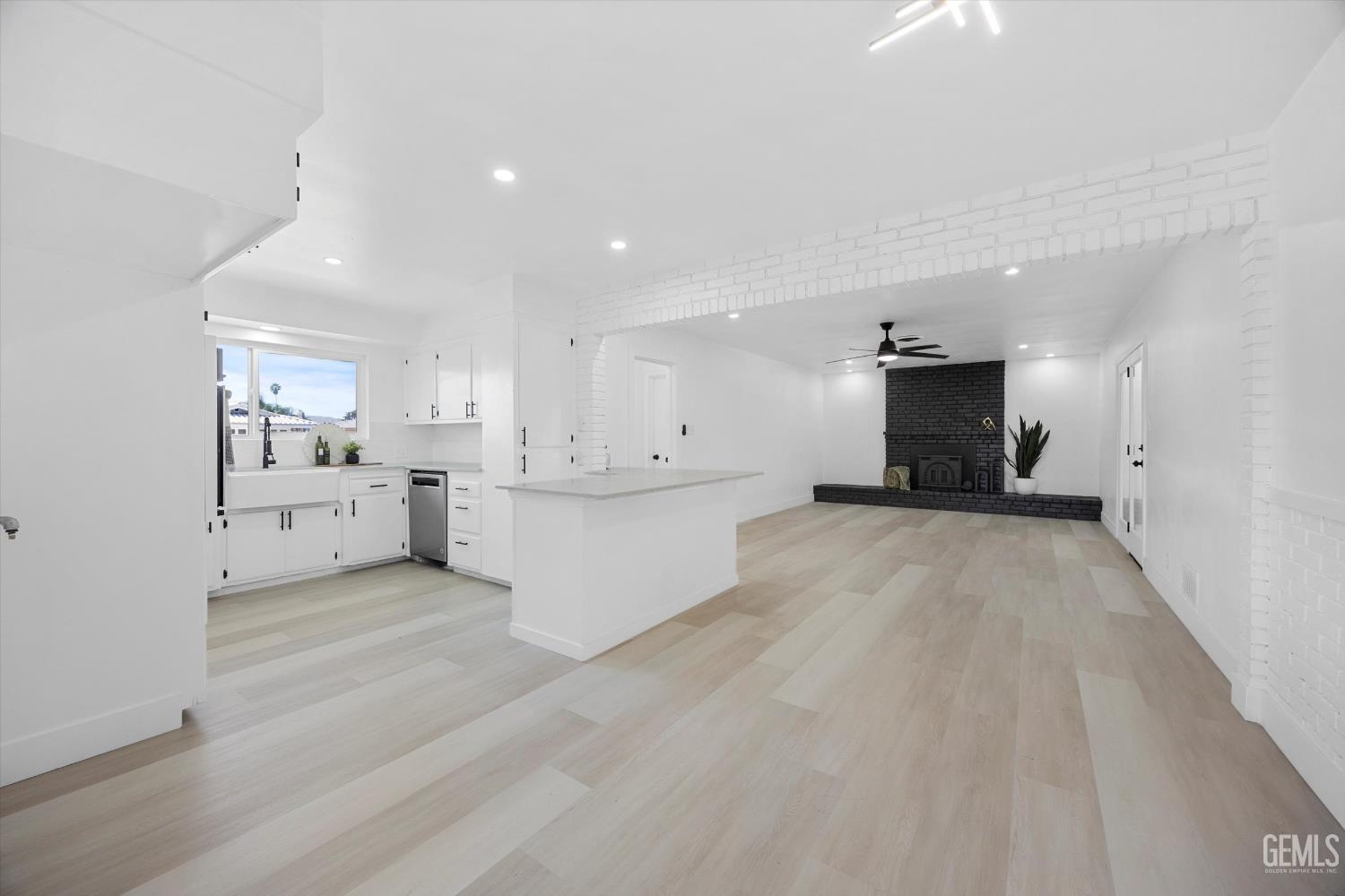6000 Eugene Place — photo 10