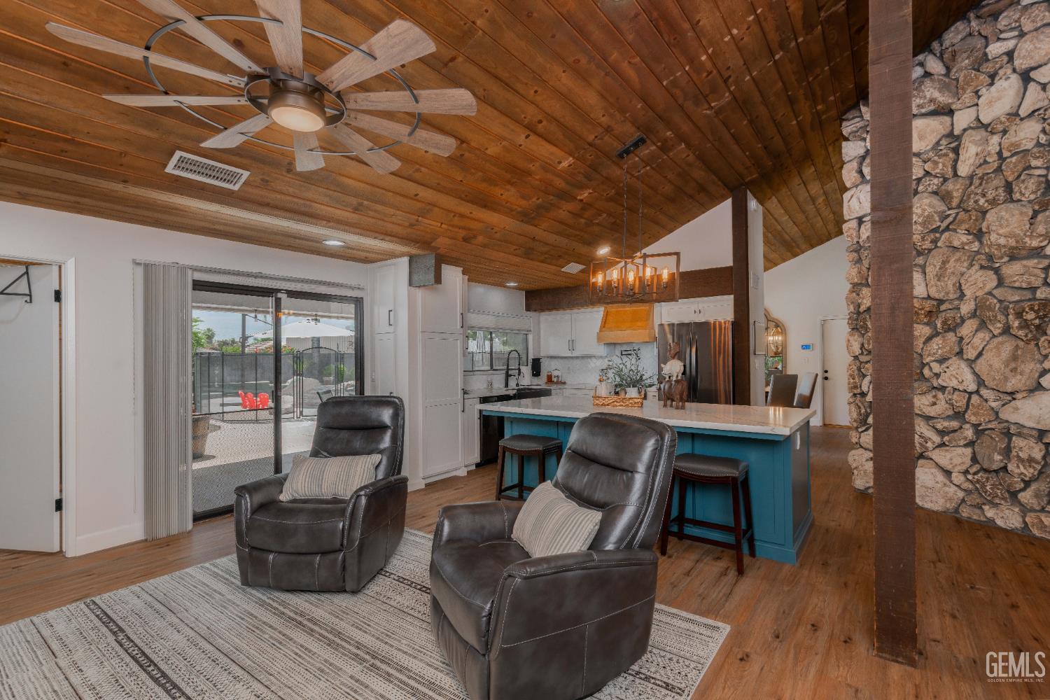 6717 Noah Avenue — photo 12