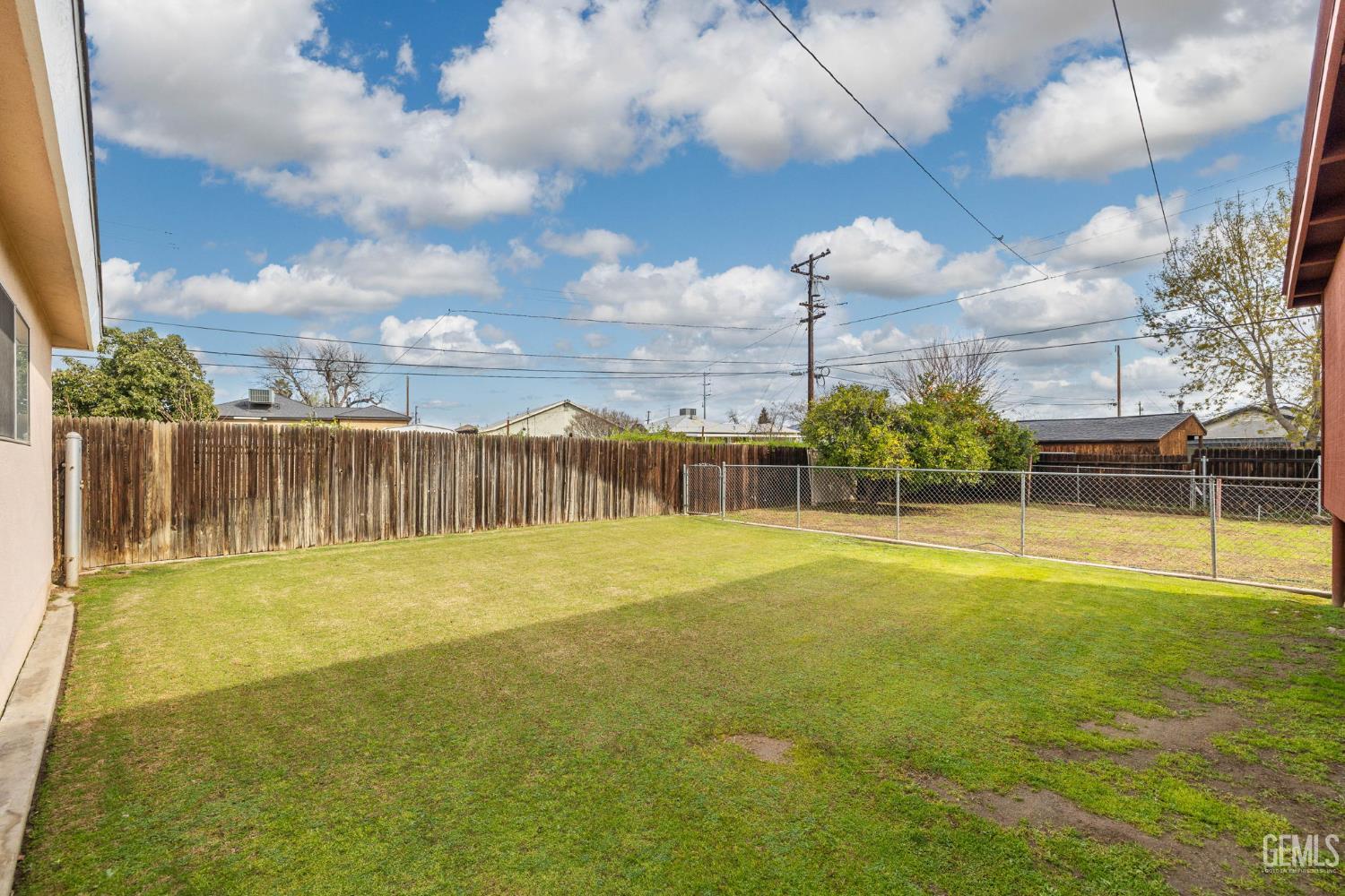 2416 Barnett Street — photo 45