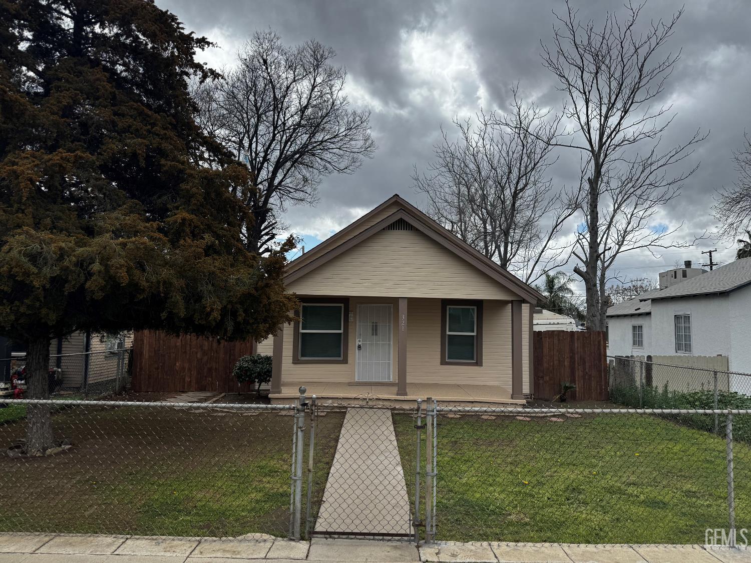 321 Lincoln Avenue