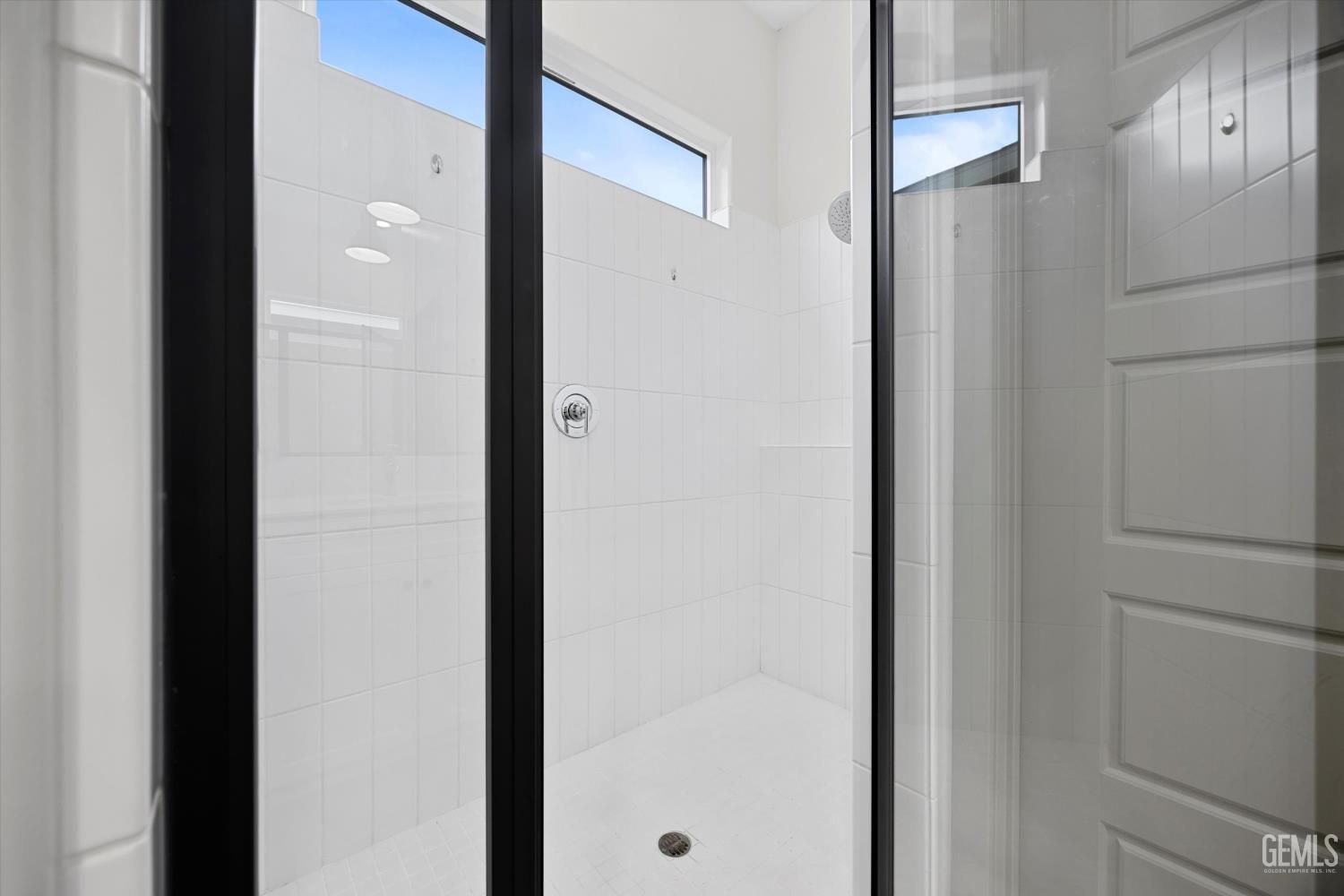 5913 Hawthorn Tree Lane — photo 15