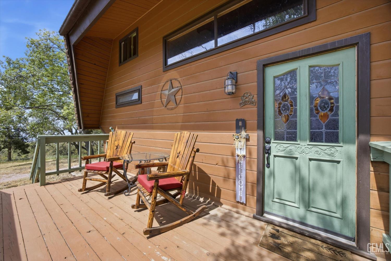 Single Family Residence in Tehachapi, photo 5 of 56