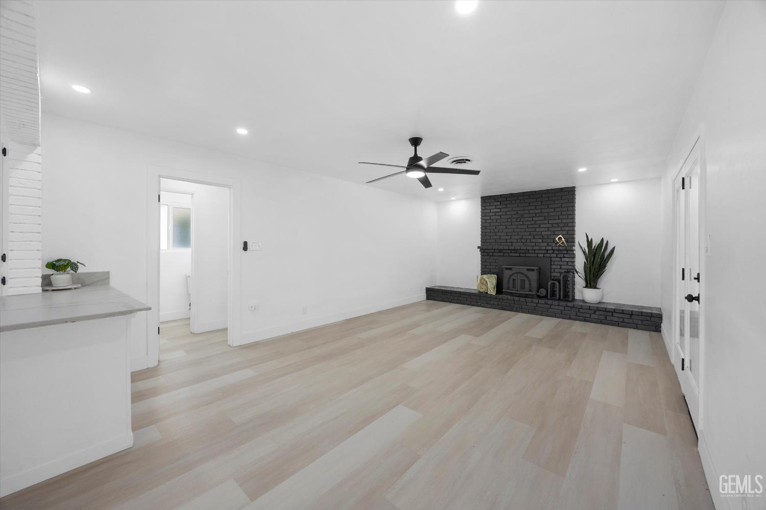 6000 Eugene Place — photo 15