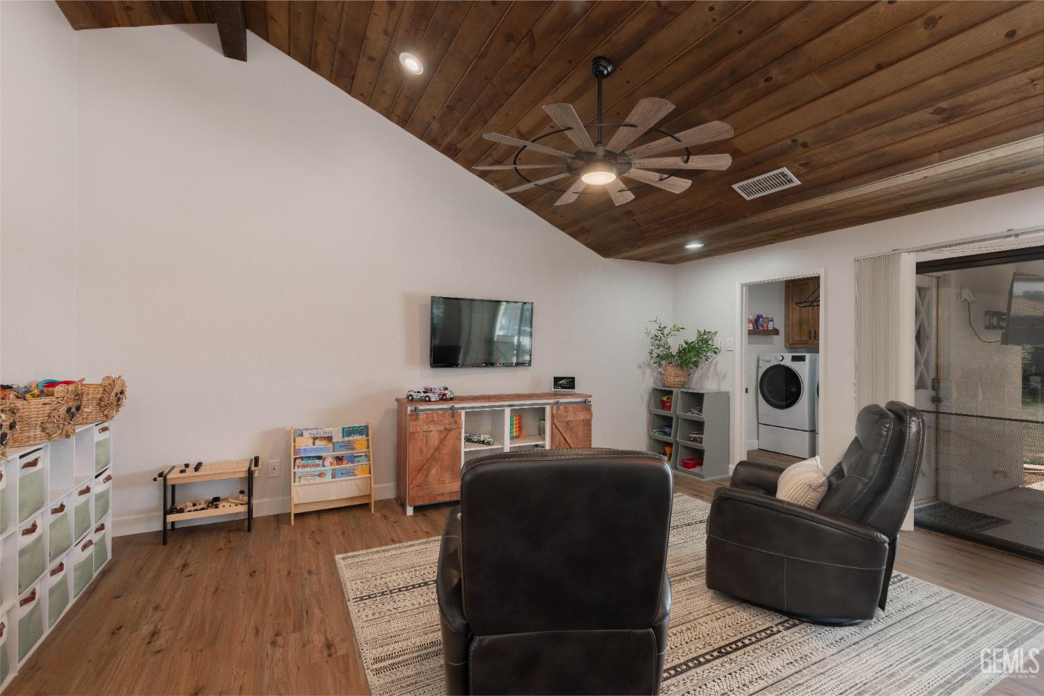 6717 Noah Avenue — photo 11