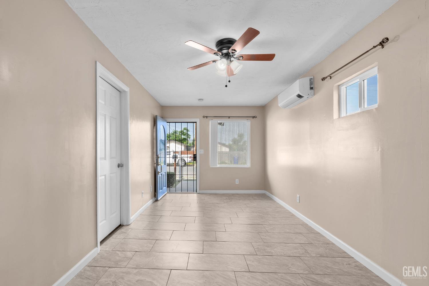 1114 Grant Drive — photo 3