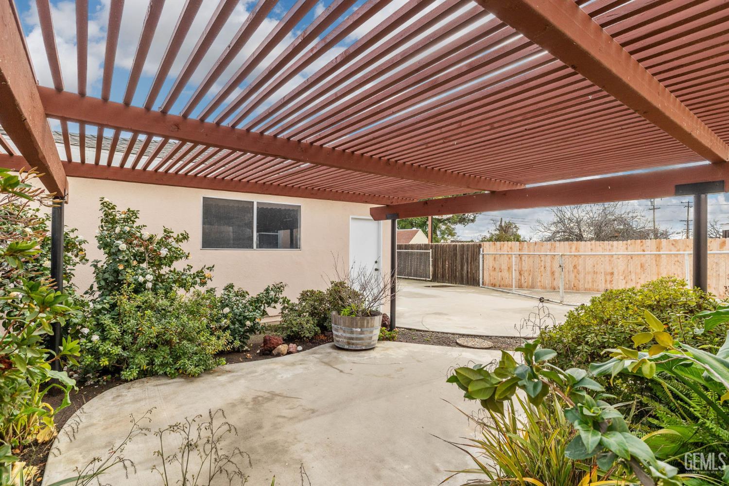 2416 Barnett Street — photo 44