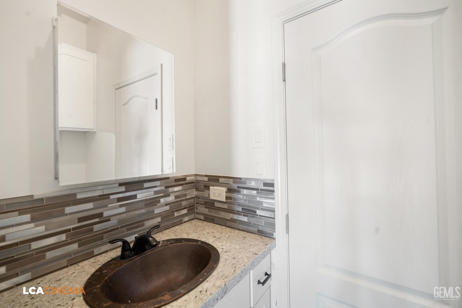 5053 N Hills Drive — photo 54