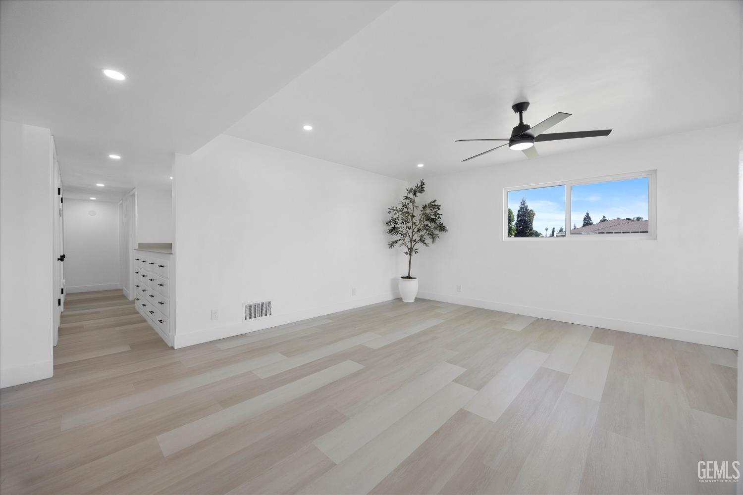 6000 Eugene Place — photo 6