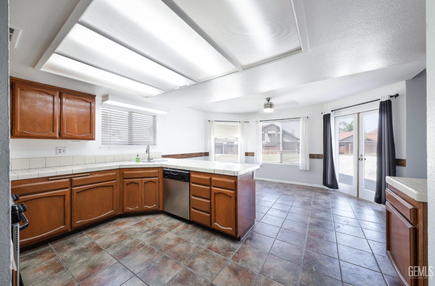 5304 Oneill Court — photo 6