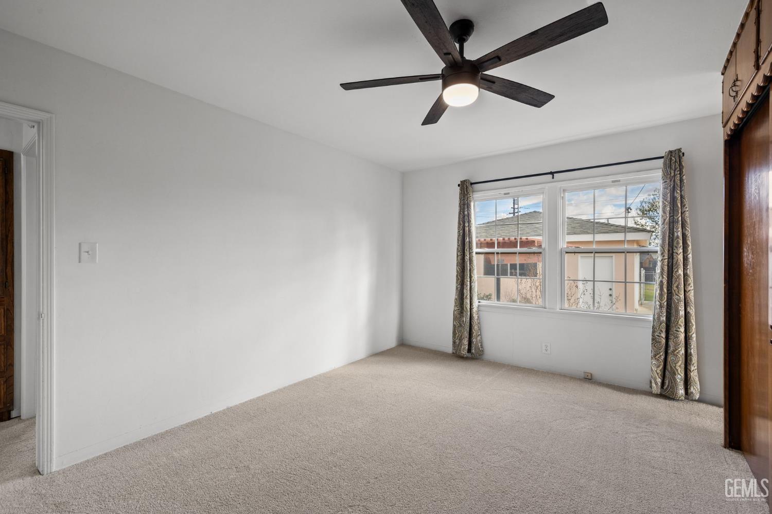 2416 Barnett Street — photo 33