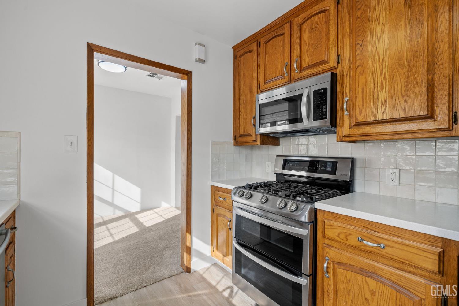 2416 Barnett Street — photo 19