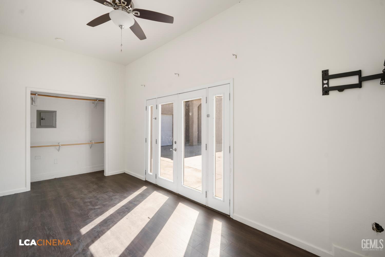 5053 N Hills Drive — photo 57