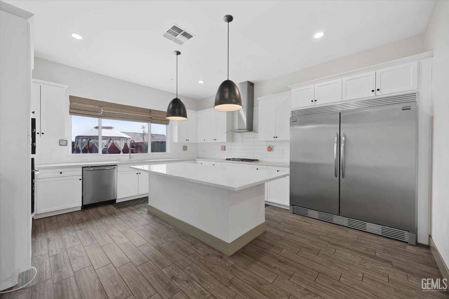 5913 Hawthorn Tree Lane — photo 4