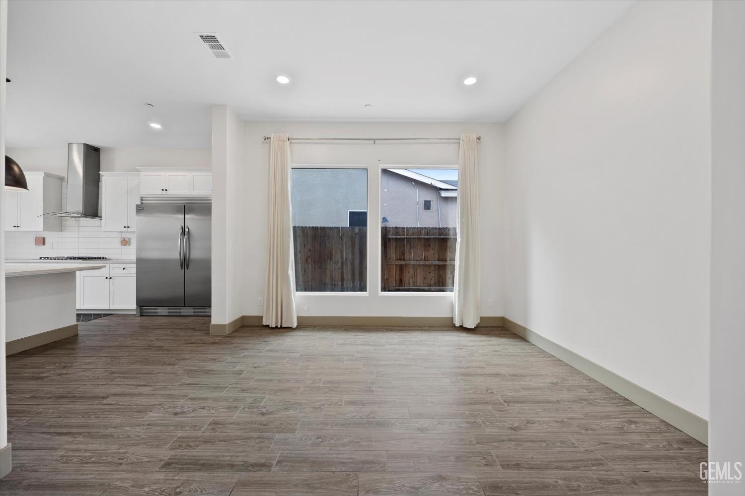 5913 Hawthorn Tree Lane — photo 10