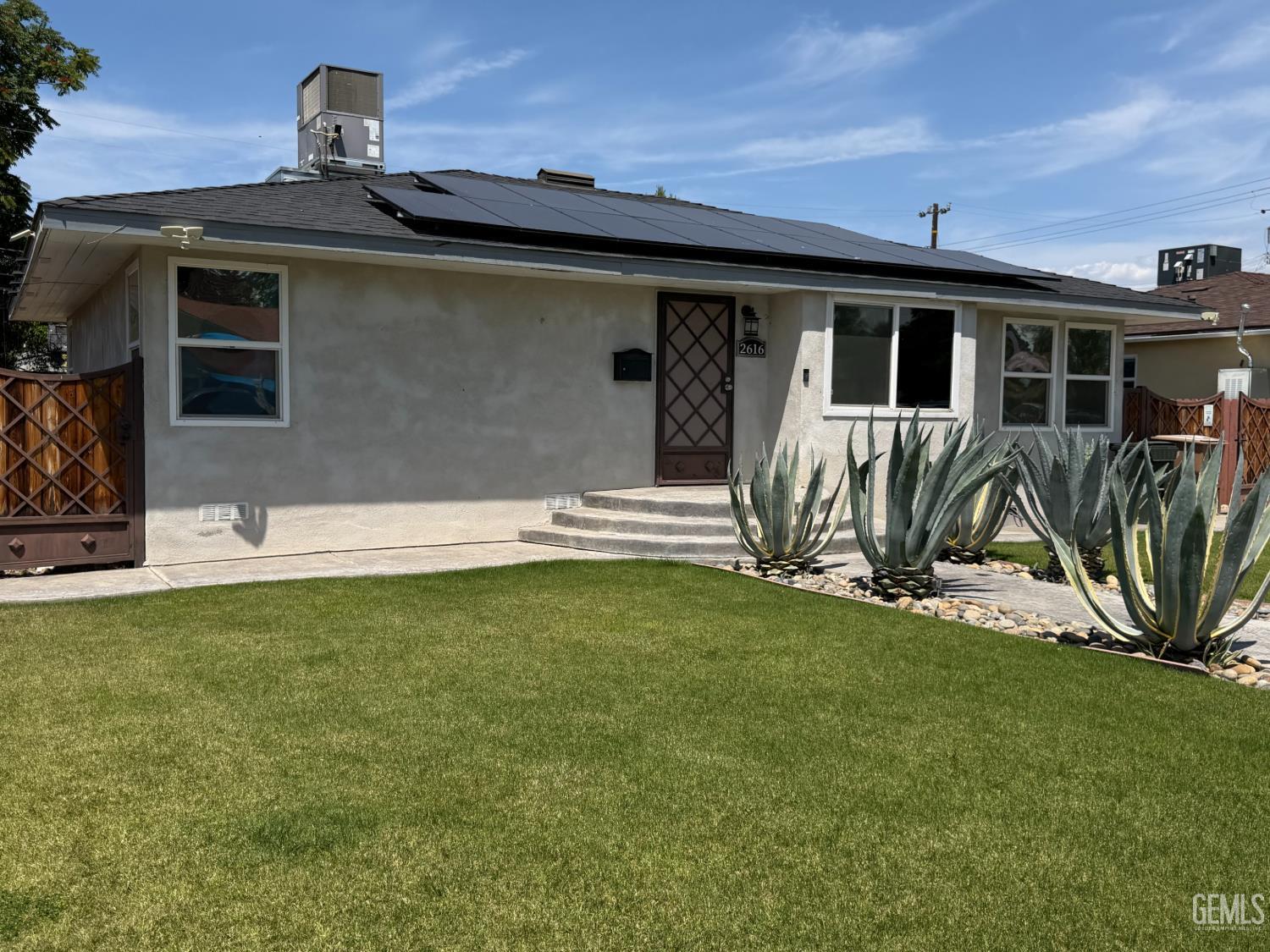 2616 Cherry Street — photo 2